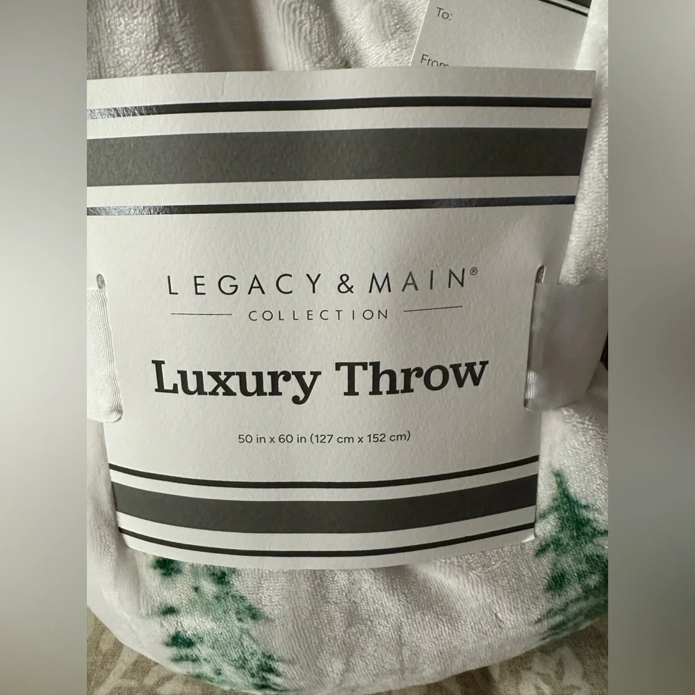 Luxury Legacy & Main blanket throw NWT Pine tree Forest 50x60” Fleece & Sherpa